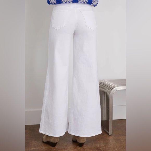 New MOTHER jean Undercover 
Wash: Totally Innocent - Picture 2 of 11